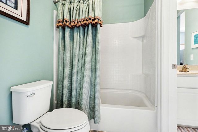 165 EDGEWATER DR, Fredericksburg, VA 22406