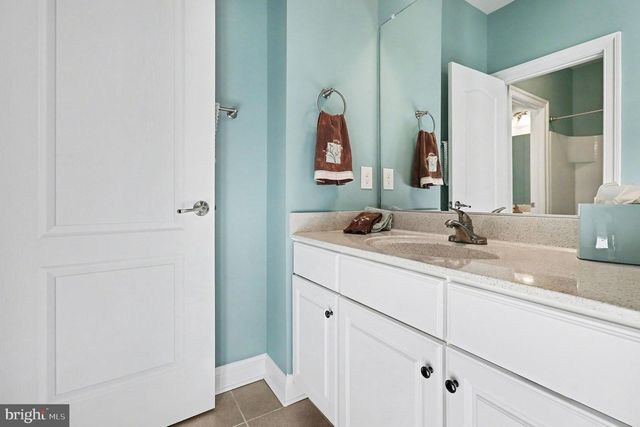 165 EDGEWATER DR, Fredericksburg, VA 22406