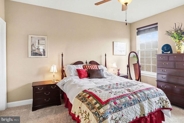 165 EDGEWATER DR, Fredericksburg, VA 22406