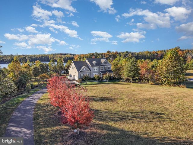 165 EDGEWATER DR, Fredericksburg, VA 22406