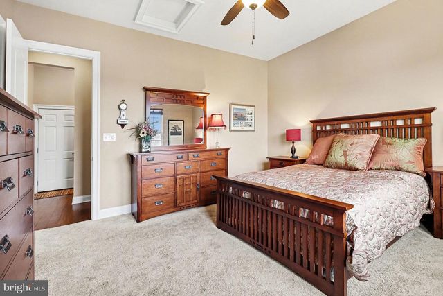 165 EDGEWATER DR, Fredericksburg, VA 22406