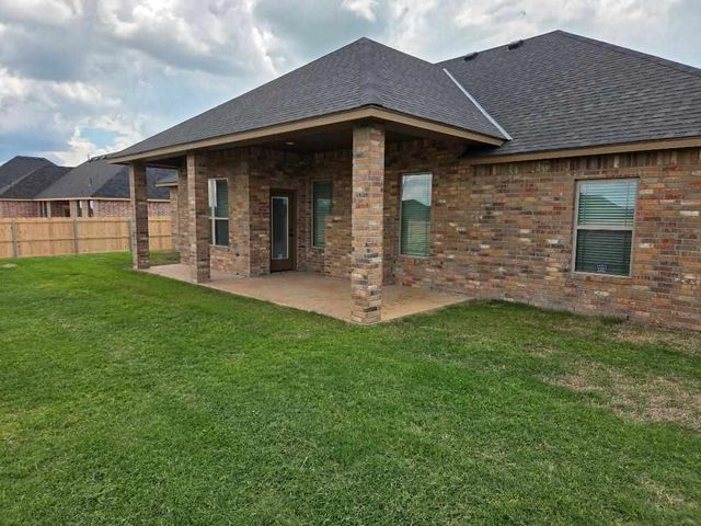 5692 NE Minnow Ln, Elgin, OK 73538