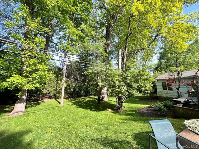 26 Polo Field Lane, Lake Success, NY 11020
