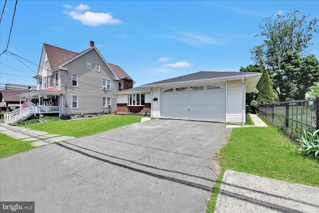 12 W 10TH ST, Jim Thorpe, PA 18229