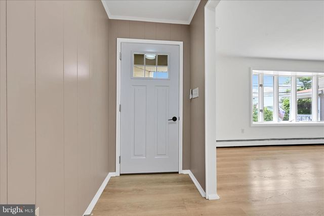 12 W 10TH ST, Jim Thorpe, PA 18229
