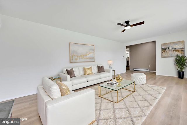 12 W 10TH ST, Jim Thorpe, PA 18229