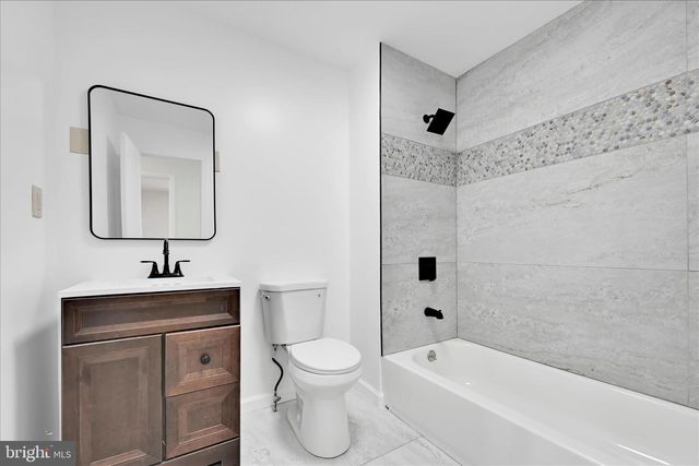 12 W 10TH ST, Jim Thorpe, PA 18229
