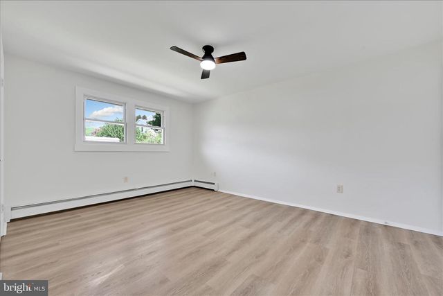 12 W 10TH ST, Jim Thorpe, PA 18229