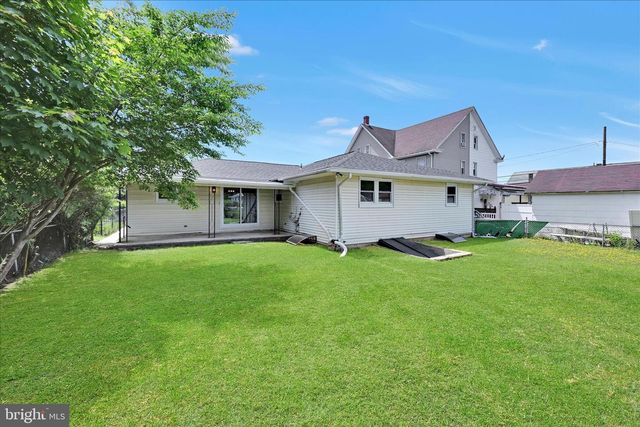 12 W 10TH ST, Jim Thorpe, PA 18229