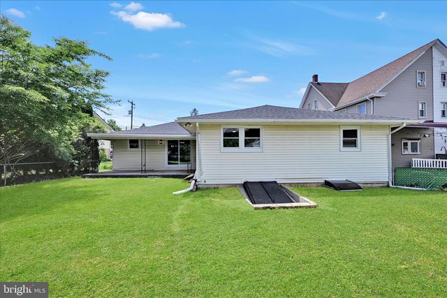 12 W 10TH ST, Jim Thorpe, PA 18229