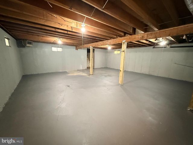 12 W 10TH ST, Jim Thorpe, PA 18229