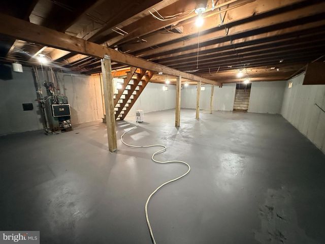 12 W 10TH ST, Jim Thorpe, PA 18229