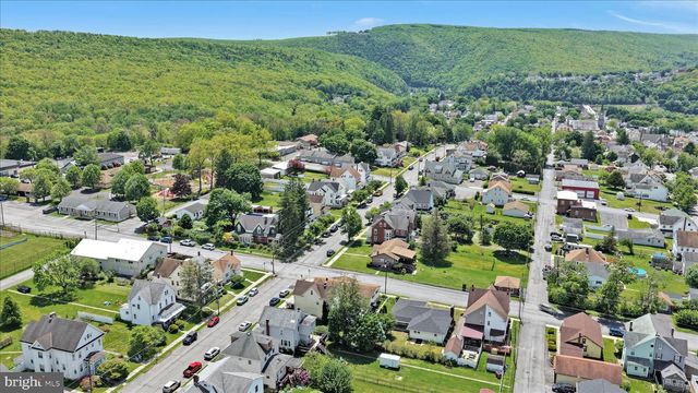 12 W 10TH ST, Jim Thorpe, PA 18229