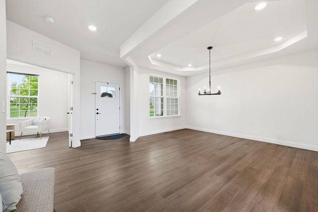 6303 Julie Court, Lisle, IL 60532
