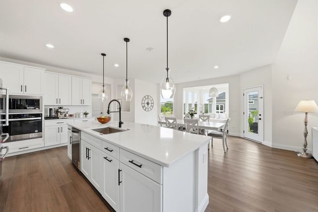 6303 Julie Court, Lisle, IL 60532