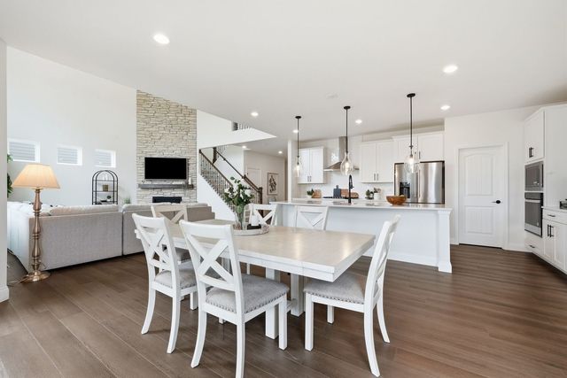6303 Julie Court, Lisle, IL 60532