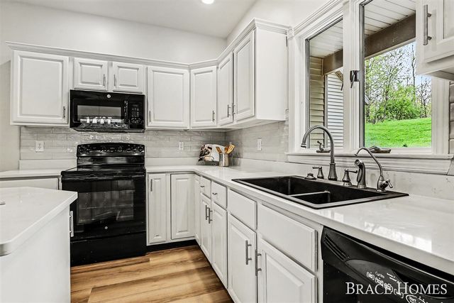 2155 Timber Valley Drive, Grand Rapids, MI 49525