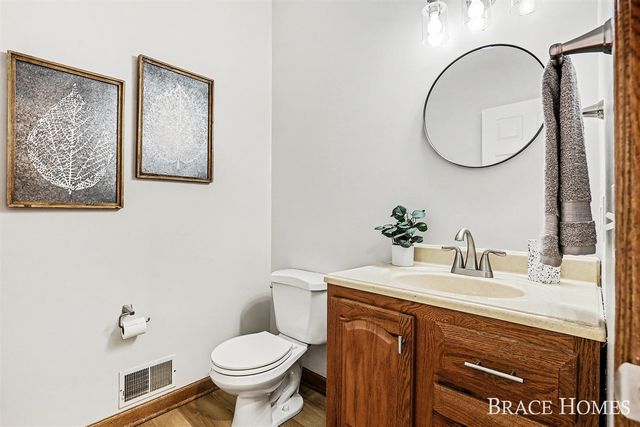 2155 Timber Valley Drive, Grand Rapids, MI 49525