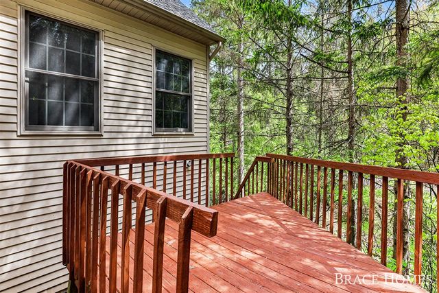 2155 Timber Valley Drive, Grand Rapids, MI 49525