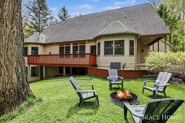 2155 Timber Valley Drive, Grand Rapids, MI 49525