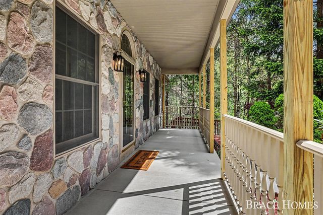 2155 Timber Valley Drive, Grand Rapids, MI 49525