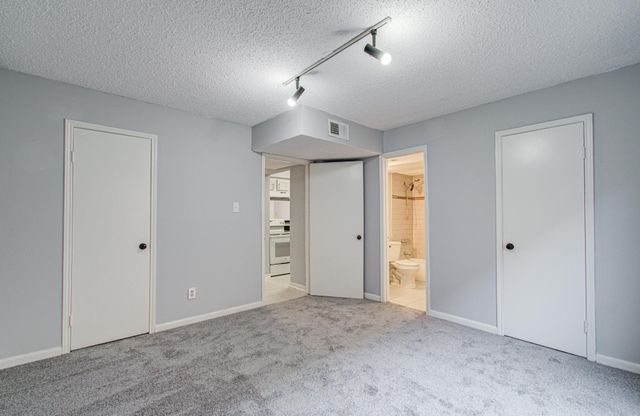 6402 Del Monte Drive 42, Houston, TX 77057