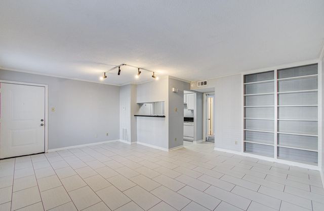6402 Del Monte Drive 42, Houston, TX 77057