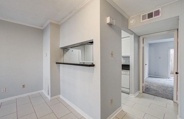 6402 Del Monte Drive 42, Houston, TX 77057