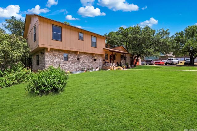 410 Susie Dr, Canyon Lake, TX 78133