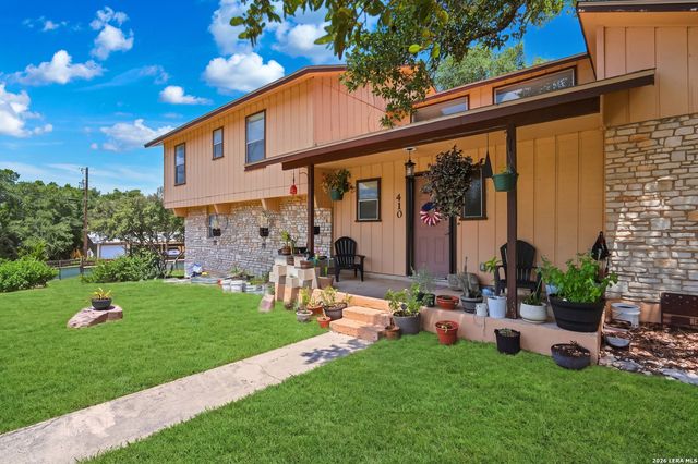 410 Susie Dr, Canyon Lake, TX 78133