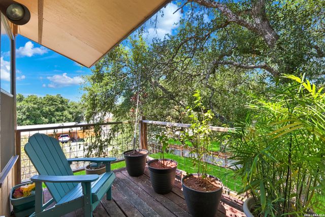 410 Susie Dr, Canyon Lake, TX 78133