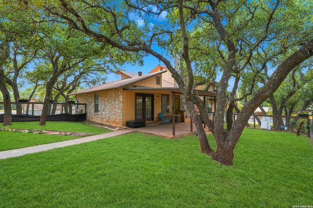 410 Susie Dr, Canyon Lake, TX 78133