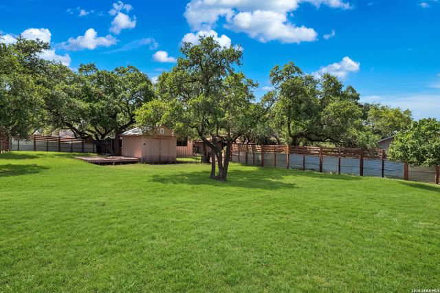 410 Susie Dr, Canyon Lake, TX 78133