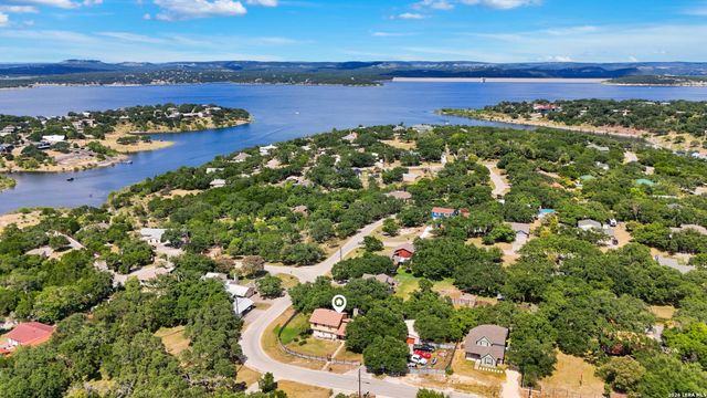 410 Susie Dr, Canyon Lake, TX 78133