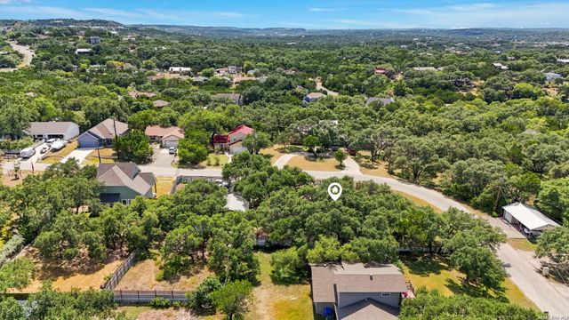 410 Susie Dr, Canyon Lake, TX 78133