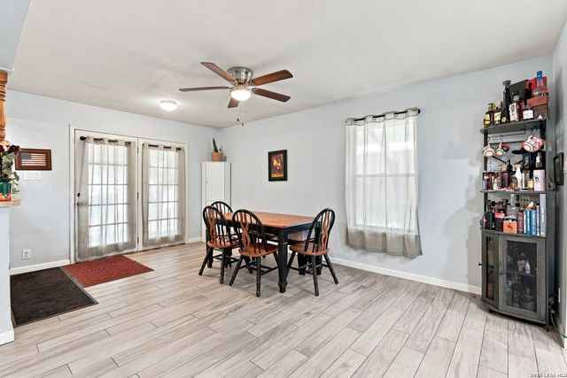410 Susie Dr, Canyon Lake, TX 78133