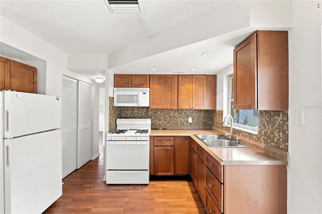 7811 39TH TERRACE N, St Petersburg, FL 33709