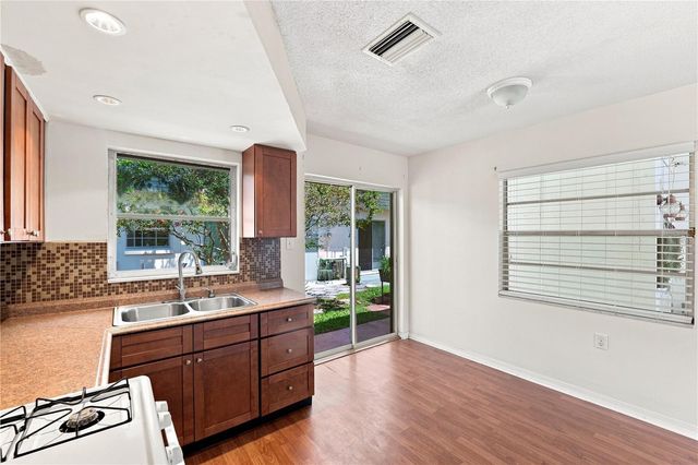 7811 39TH TERRACE N, St Petersburg, FL 33709