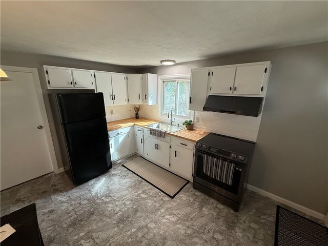 22 Dover Road, Irondequoit, NY 14617