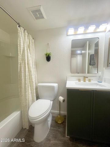 1333 E MORTEN Avenue 117, Phoenix, AZ 85020