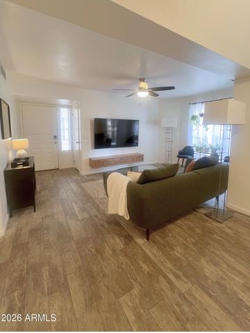 1333 E MORTEN Avenue 117, Phoenix, AZ 85020