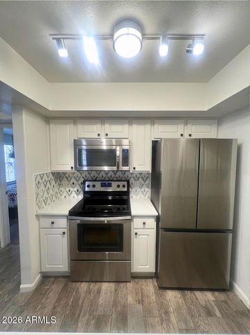 1333 E MORTEN Avenue 117, Phoenix, AZ 85020