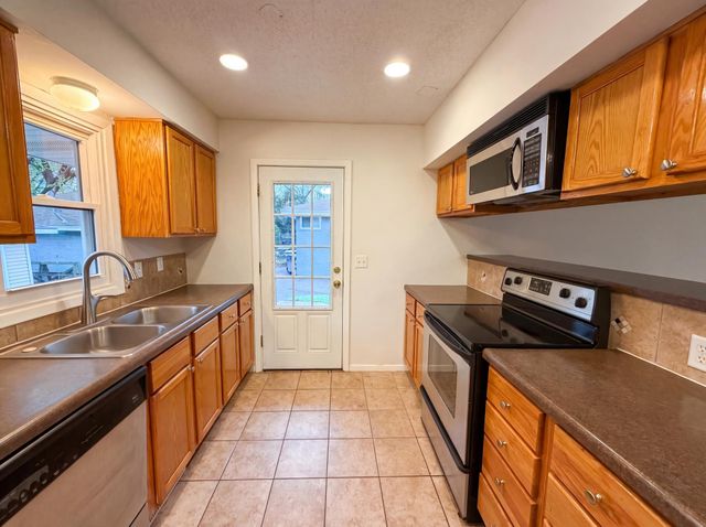 2807 Ohenry Road, Brooklyn Center, MN 55430