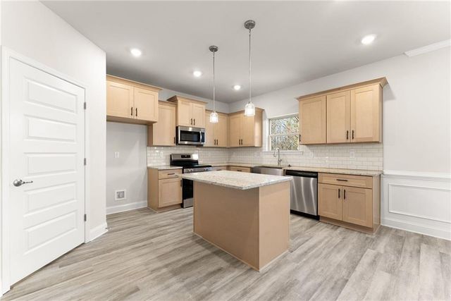 662 Forest Way, Cornelia, GA 30531