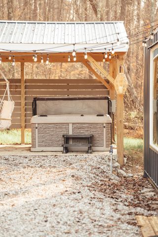 22959 Bigham Road, Rockbridge, OH 43149