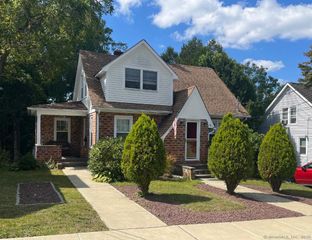 36 Pratt Street, Norwich, CT 06360