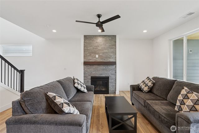 923 198th Street Ct E, Spanaway, WA 98387