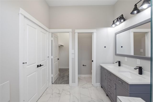 6728 Parker Grove Lane, Houston, TX 77076