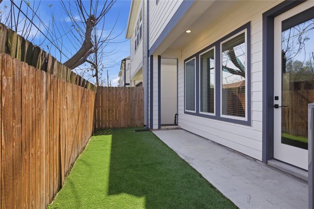 6728 Parker Grove Lane, Houston, TX 77076