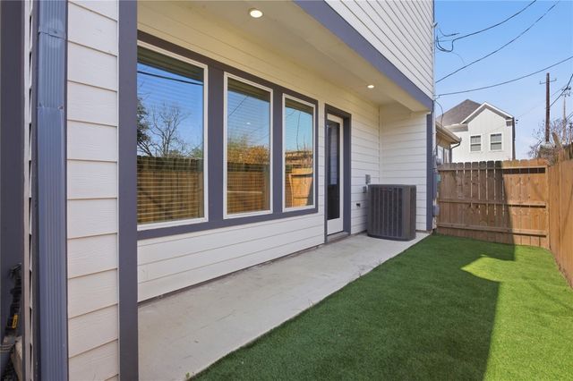 6728 Parker Grove Lane, Houston, TX 77076